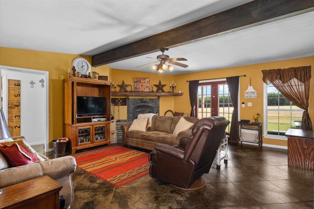 8550 New Hope Rd, Gilmer, TX 75645