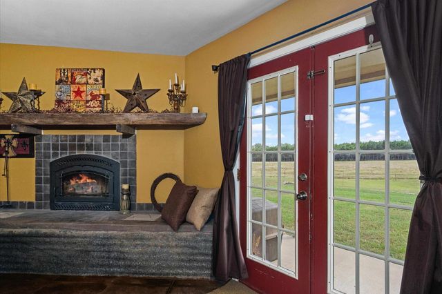 8550 New Hope Rd, Gilmer, TX 75645