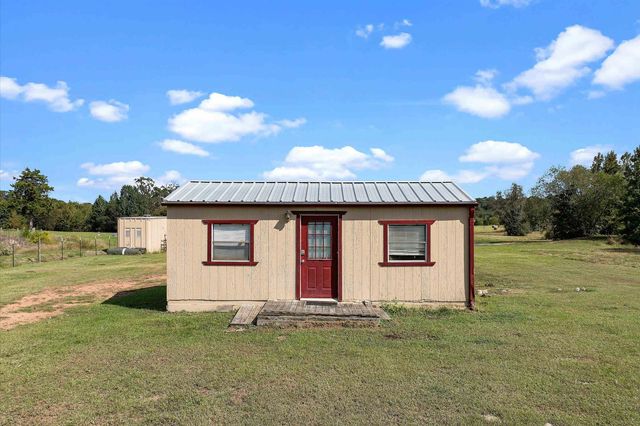 8550 New Hope Rd, Gilmer, TX 75645