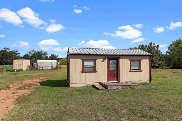 8550 New Hope Rd, Gilmer, TX 75645