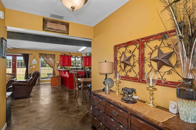 8550 New Hope Rd, Gilmer, TX 75645