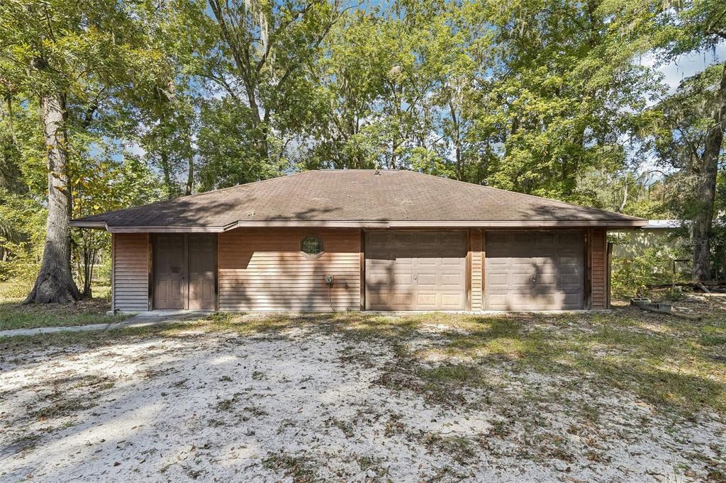 Image 33 of property listing at 5045 NE 132ND PLACE, Anthony, FL 32617