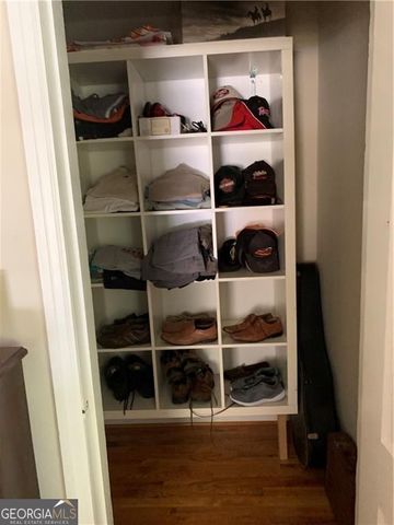 1910 La Dawn Lane NW, Atlanta, GA 30318