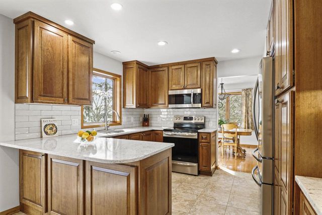 6415 Lani Lane, Mcfarland, WI 53558