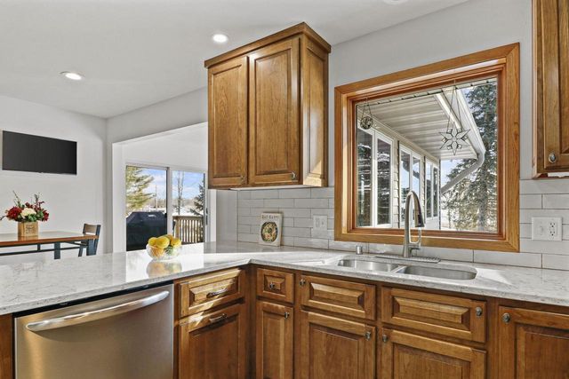 6415 Lani Lane, Mcfarland, WI 53558