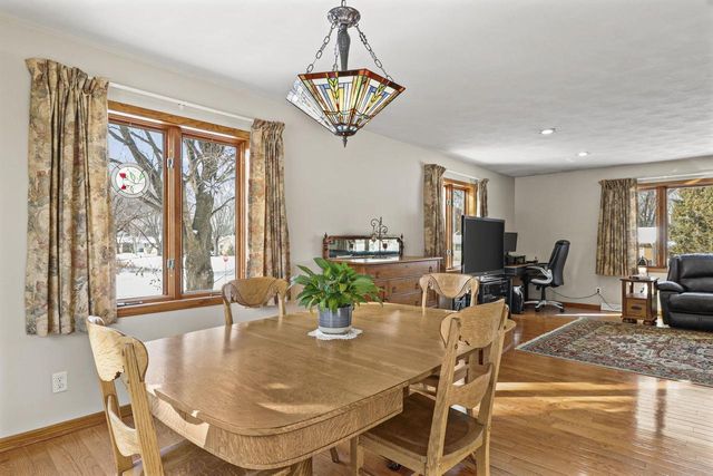 6415 Lani Lane, Mcfarland, WI 53558