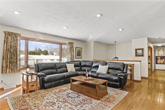 6415 Lani Lane, Mcfarland, WI 53558