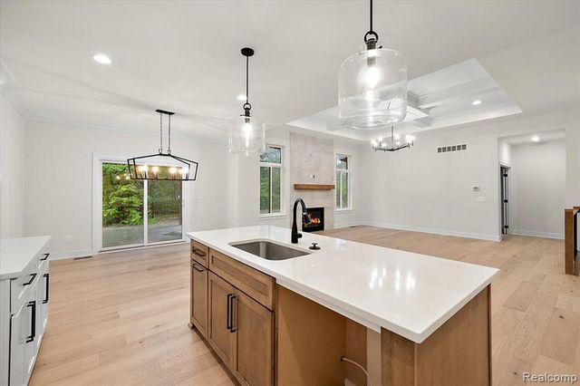 50798 Mistwood Drive, Macomb, MI 48042