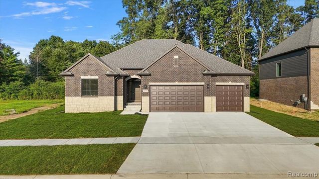 50798 Mistwood Drive, Macomb, MI 48042
