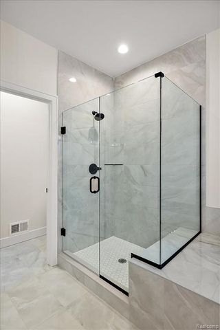 50798 Mistwood Drive, Macomb, MI 48042