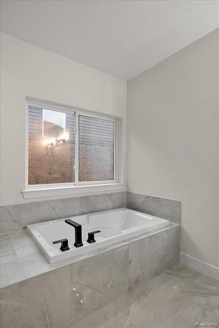 50798 Mistwood Drive, Macomb, MI 48042