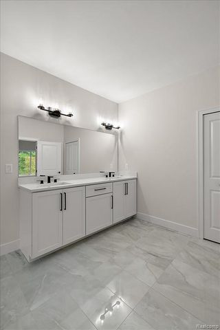 50798 Mistwood Drive, Macomb, MI 48042