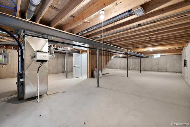 50798 Mistwood Drive, Macomb, MI 48042