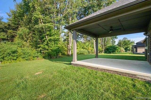 50798 Mistwood Drive, Macomb, MI 48042