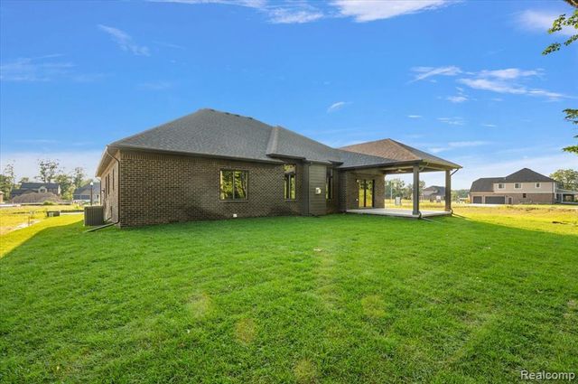 50798 Mistwood Drive, Macomb, MI 48042