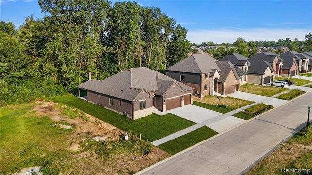 50798 Mistwood Drive, Macomb, MI 48042