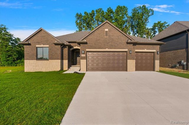 50798 Mistwood Drive, Macomb, MI 48042