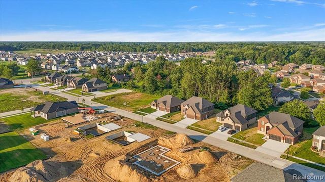 50798 Mistwood Drive, Macomb, MI 48042