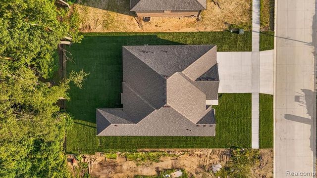 50798 Mistwood Drive, Macomb, MI 48042