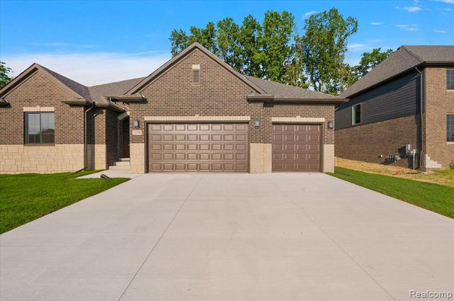 50798 Mistwood Drive, Macomb, MI 48042