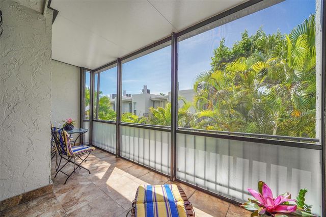 670 Kensington Place 5B, Wilton Manors, FL 33305