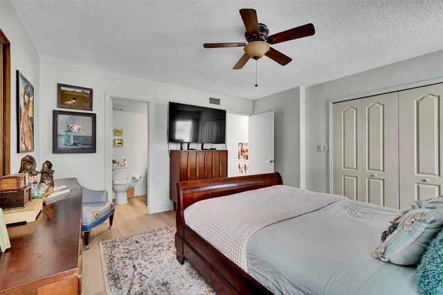 670 Kensington Place 5B, Wilton Manors, FL 33305