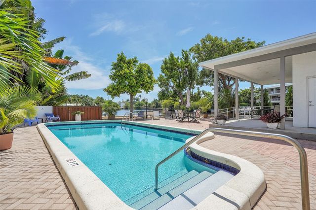 670 Kensington Place 5B, Wilton Manors, FL 33305