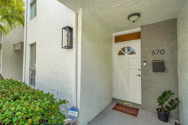 670 Kensington Place 5B, Wilton Manors, FL 33305