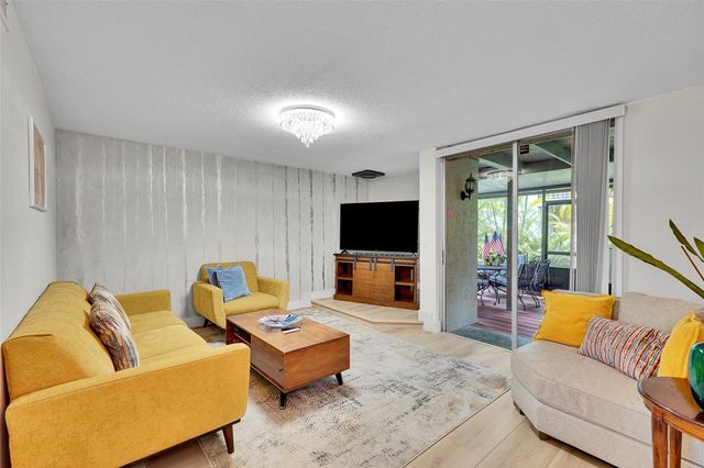 670 Kensington Place 5B, Wilton Manors, FL 33305