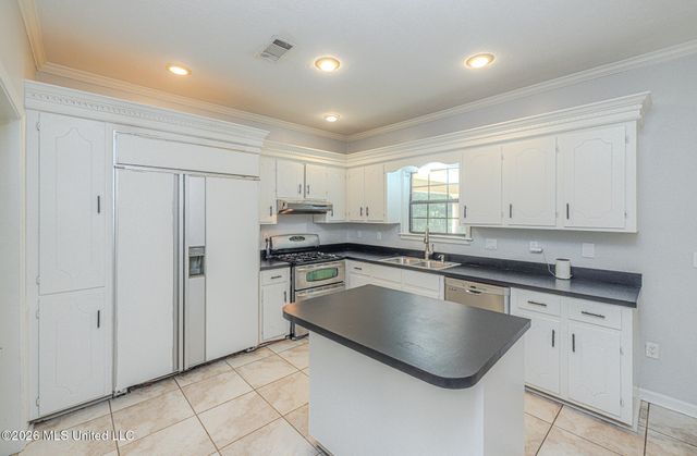 6313 Cedarwood Drive, Jackson, MS 39213