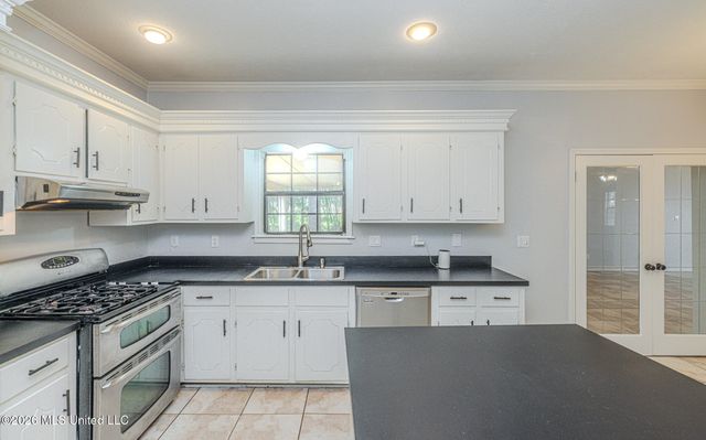 6313 Cedarwood Drive, Jackson, MS 39213