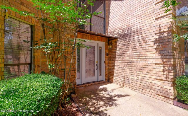 6313 Cedarwood Drive, Jackson, MS 39213