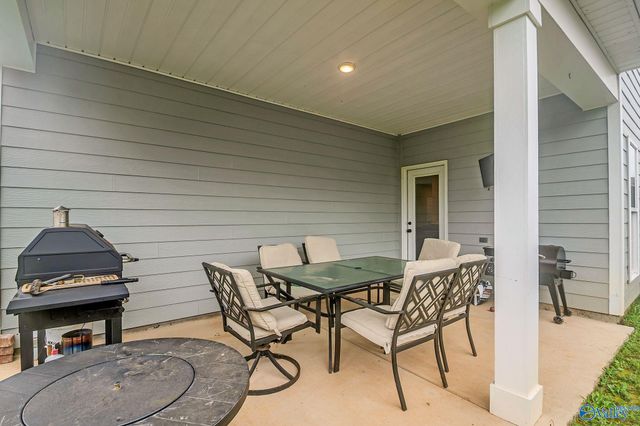 1038 Highgrove Heights NW, Harvest, AL 35749