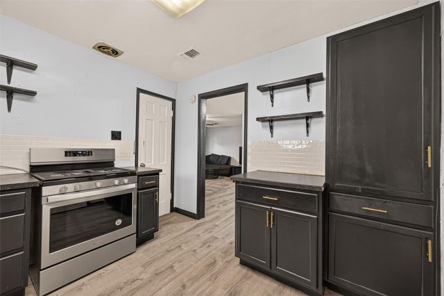 10914 La Crosse Street, Jacinto City, TX 77029