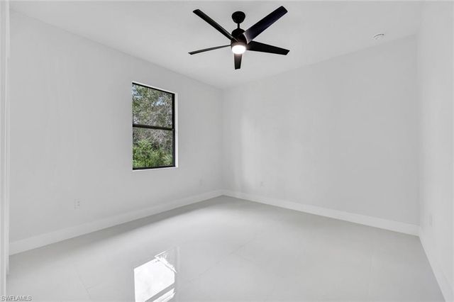 1137 Rahway ST E, Lehigh Acres, FL 33974