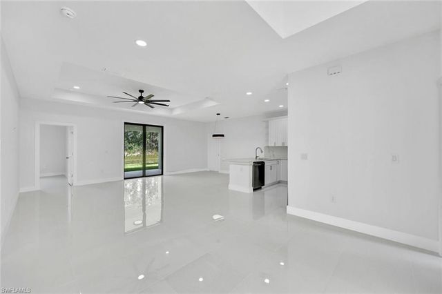 1137 Rahway ST E, Lehigh Acres, FL 33974