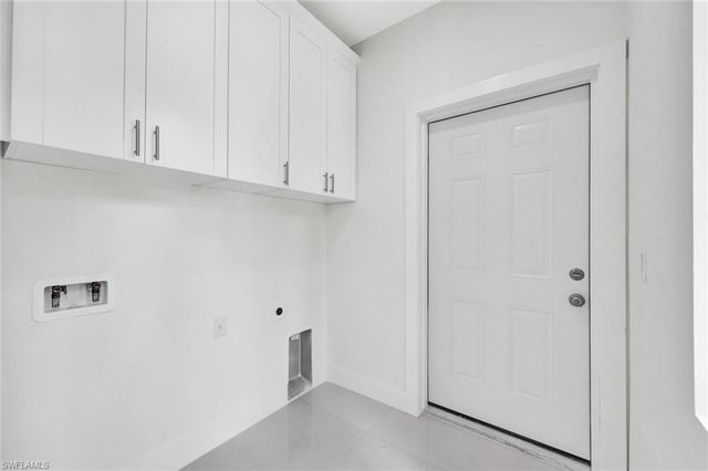 1137 Rahway ST E, Lehigh Acres, FL 33974