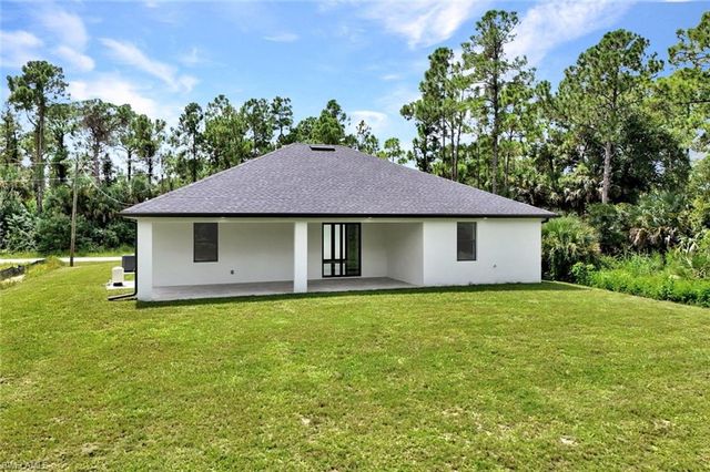 1137 Rahway ST E, Lehigh Acres, FL 33974