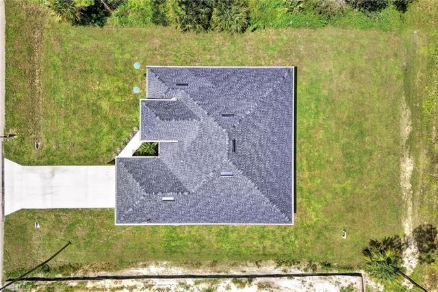 1137 Rahway ST E, Lehigh Acres, FL 33974