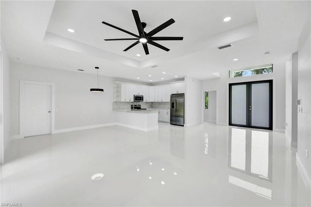 1137 Rahway ST E, Lehigh Acres, FL 33974