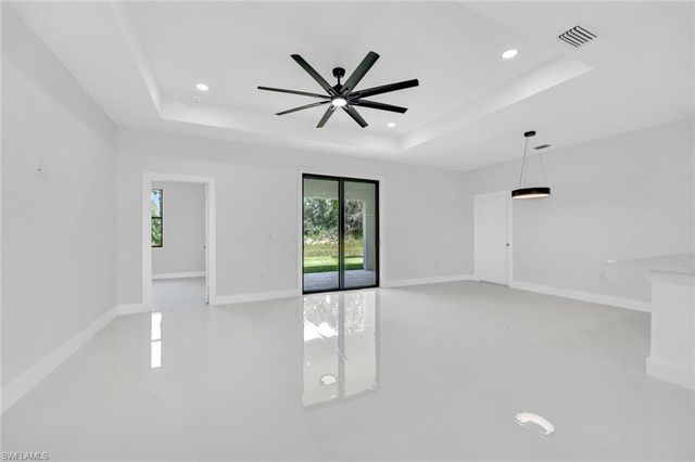 1137 Rahway ST E, Lehigh Acres, FL 33974