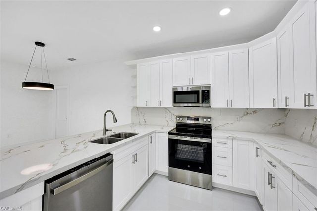 1137 Rahway ST E, Lehigh Acres, FL 33974