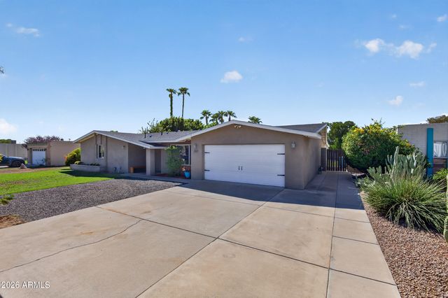 3227 E CORRINE Drive, Phoenix, AZ 85032