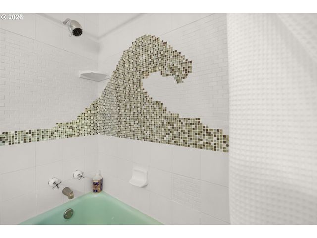 1210 S COLUMBIA St, Seaside, OR 97138