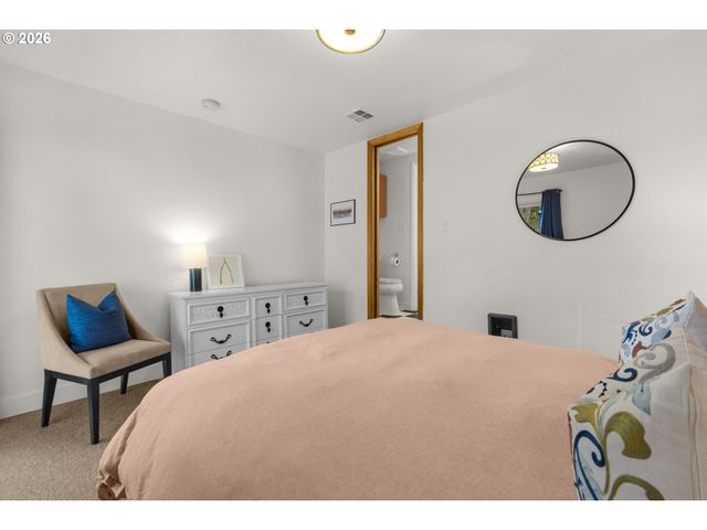 1210 S COLUMBIA St, Seaside, OR 97138