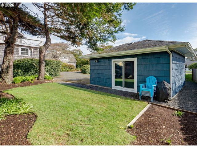 1210 S COLUMBIA St, Seaside, OR 97138
