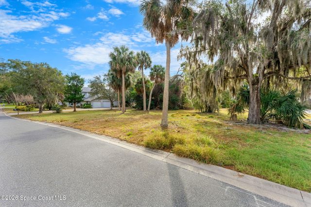1485 S Oaks Drive, Merritt Island, FL 32952