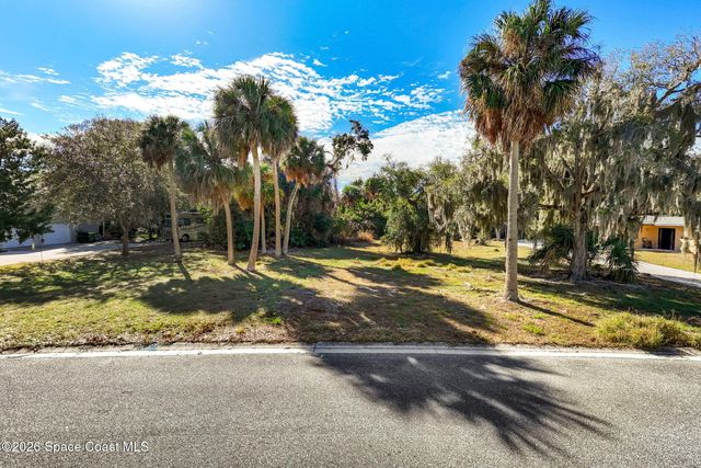 1485 S Oaks Drive, Merritt Island, FL 32952