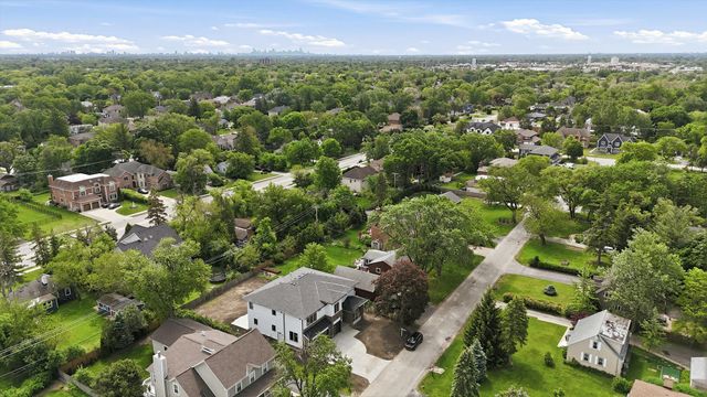 901 Elmdale Road, Glenview, IL 60025