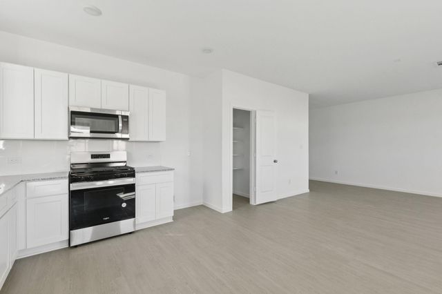 606 Amber Falls Drive, Montgomery, TX 77356